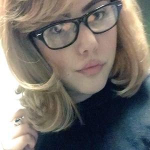 Meet your Posher, Becca